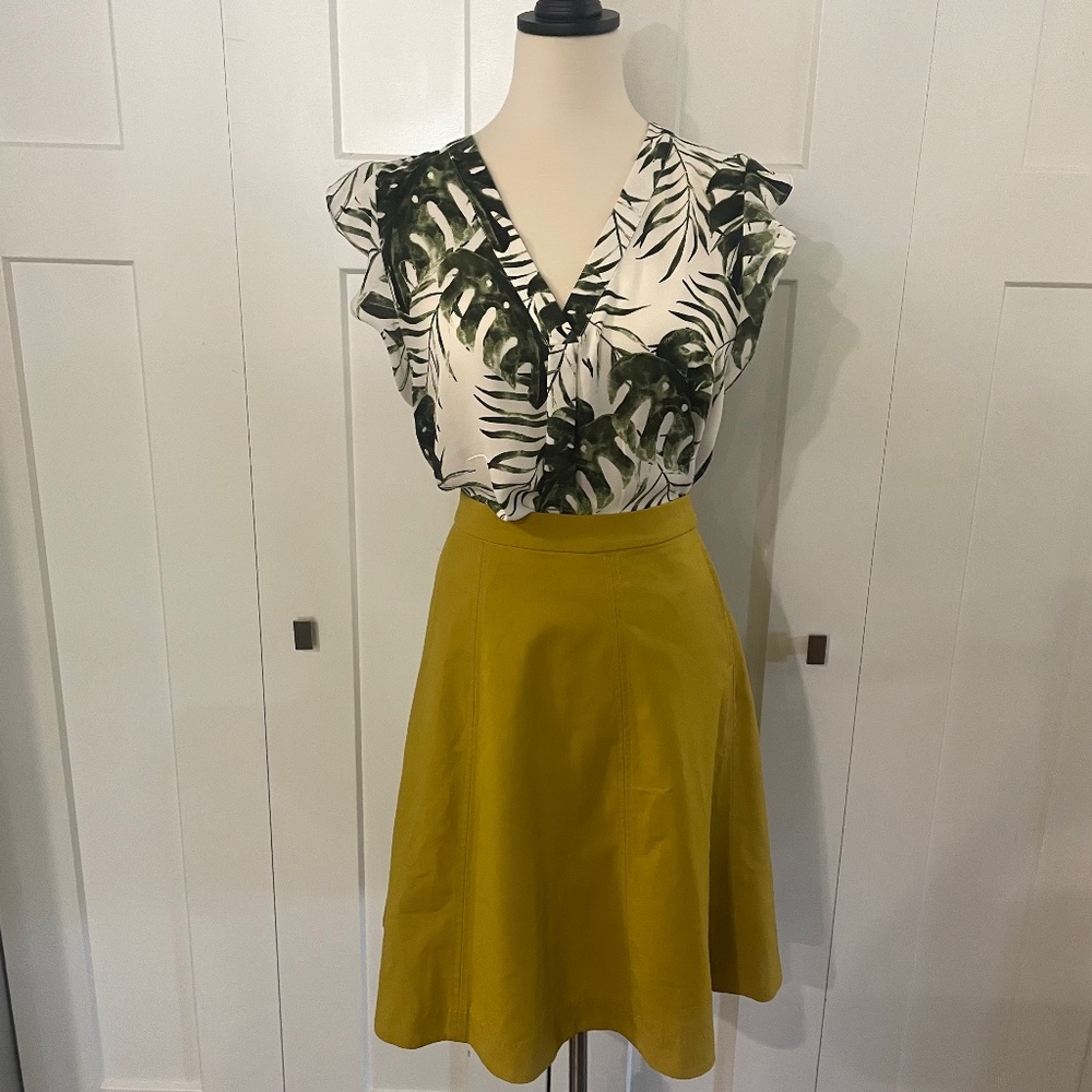 Chartreuse skirt size 6US